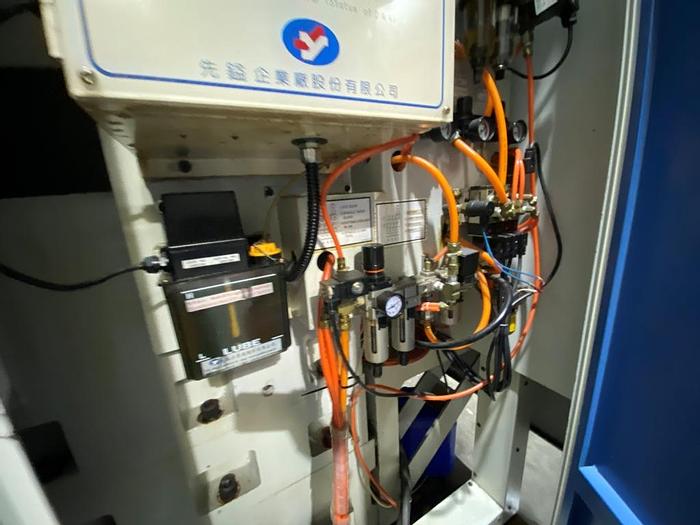 Used 2007 Dah Lih PT 128 5 Axis Machining Center