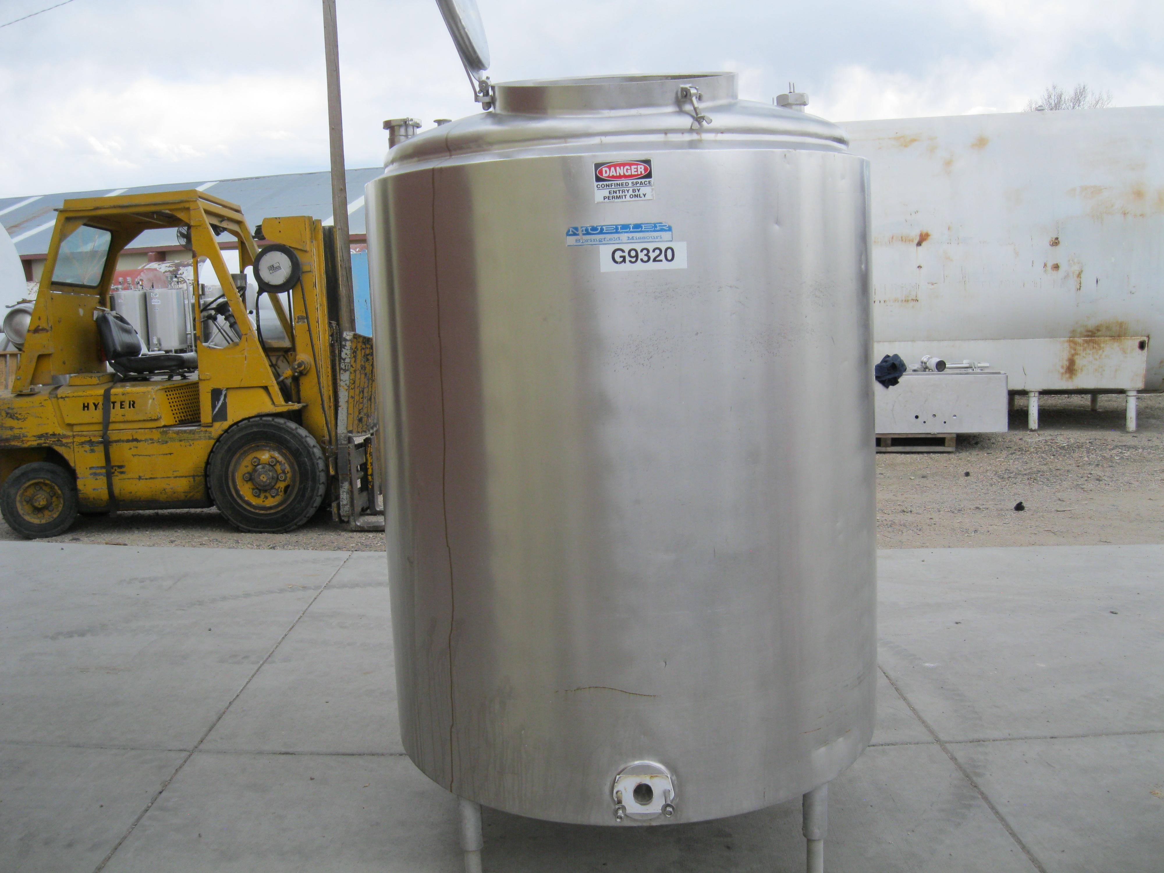 Used 500 GALLON INSULATED STORAGE TANK
