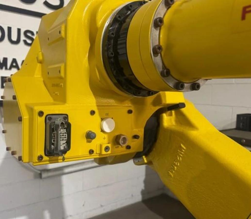 Used 2022 FANUC M710iC/70 with R30iB Plus Controller