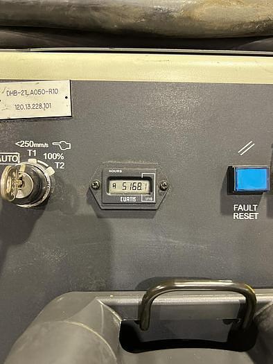 Used FANUC  M900iA/600 WITH R30iA CONTROLLER, CLEANED AND TESTED, ONLY 5,168 HOURS