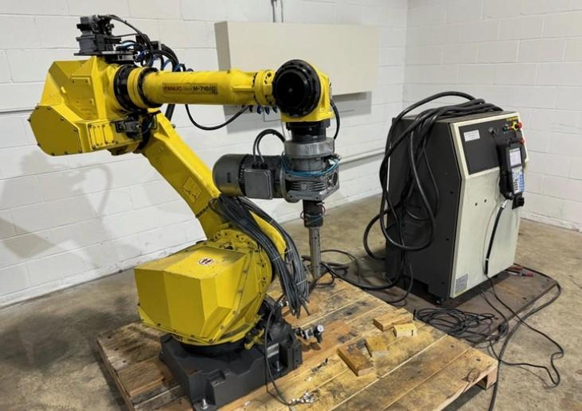 Used 2008 FANUC M710IC/70T with R-30iA controller