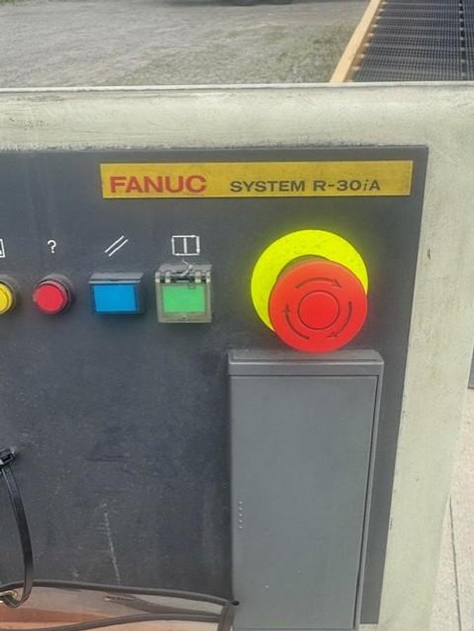 Used 2-Fanuc R-2000IB/210f's with 30iA Controls