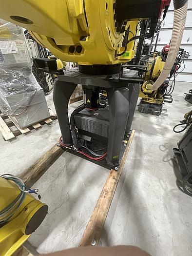 Used 2022 FANUC M-410iB/700 PALLETIZING ROBOT WITH R-30iB PLUS CONTROLLER MINT!