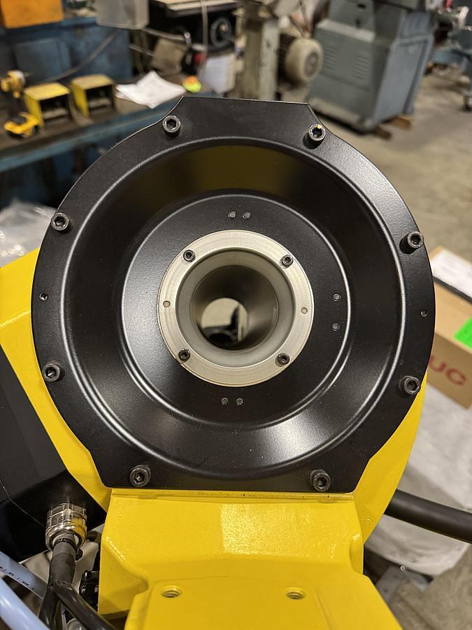 Used FANUC ARCMATE 120iD 6 AXIS ROBOT WITH R-30iB PLUS CONTROLLER, NEVER IN PRODUCTION, LIKE NEW