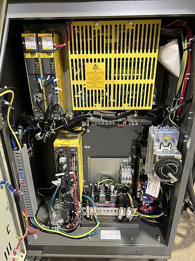 Used FANUC  M900iA/600 WITH R30iA CONTROLLER, CLEANED AND TESTED, ONLY 5,168 HOURS