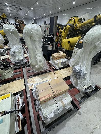 Used MULTIPLE LIGHTLY USED KAWASAKI  ROBOTS MODEL RS020N 6 AXIS 20KG X 1725MM REACH ROBOTS WITH E01 CONTROLLERS AND CUBIC S