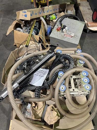 Used 2021 ABB IRB 4600-40/2.55 WITH IRC5 CONTROLS, CABLES, TEACH, PEDESTAL, TRANSFORMER AND MORE