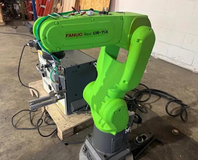Used FANUC CR-7iA with R30iB Control, Cables & Teach