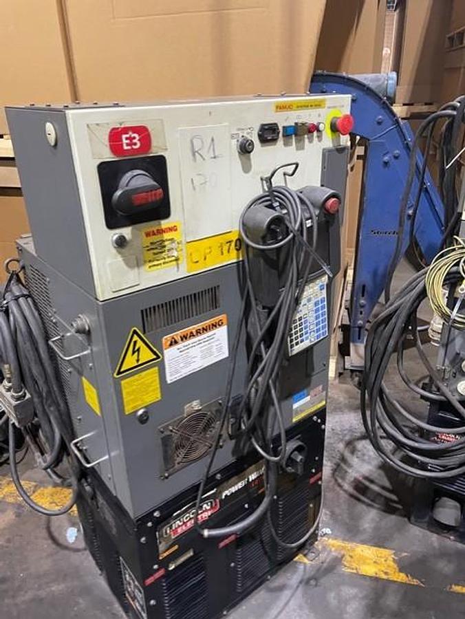 Used FANUC ROBOT MODEL ARCMATE 120iC WITH R-30iA CONTROLS, LINCOLN POWER SUPPLY i400, TORCH TIP AND MORE