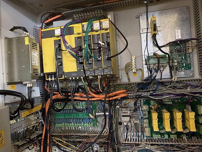 Used HARDINGE BRIDGEPORT XR760 VERTICAL MACHINING CENTER W/4TH AXIS TSUDA COMA ROTARY TABLE