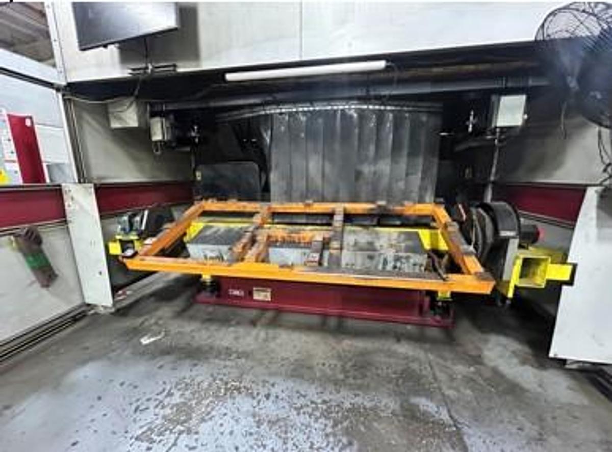 Used 2015 GENESIS/FANUC  DUAL FANUC ROBOT, DUAL TRUNION MIG WELDING CELL WITH FULL ENCLOSURE, VERY LOW HOURS