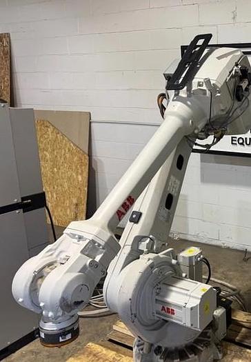 Used 1-ABB IRB 4600-40/2.55 with IRC5 Controller Date of Mfg.: 2021-07-12 Serial Number: 4600-802180 Includes several pallets of accessories, transformers, a riser, and cables and teach pendant.