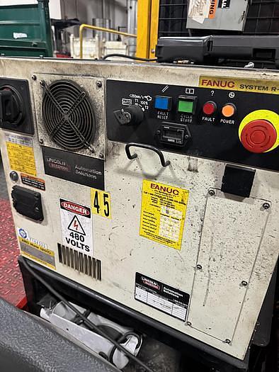 Used LINCOLN ELECTRIC/FANUC  MIG WELDING CELL WITH ARC MATE 120iC & ARC MATE 120iC/12L R-30iB DUAL TRUNNION