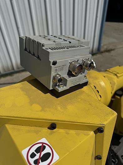 Used FANUC M-710iC/20L 6 AXIS ROBOT LIKE NEW! PAYLOAD 20KG X REACH 3,110 MM R-30iB CONTROLLER