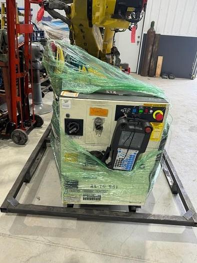 Used FANUC  R-2000iB/125L ROBOT STAND MOUNTED ON 61' FANUC GEN VI RTU WITH R-30iB CONTROLLER, 2015