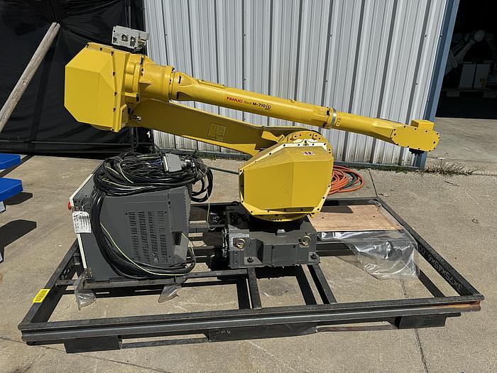 Used FANUC M-710iC/20L 6 AXIS ROBOT LIKE NEW! PAYLOAD 20KG X REACH 3,110 MM R-30iB CONTROLLER