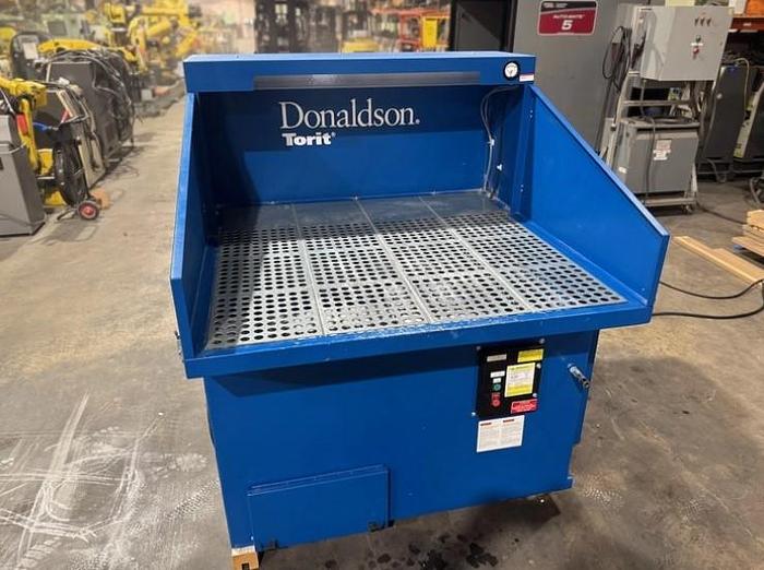 Used DONALDSON TORIT LIKE NEW DB2000 DOWNCRAFT BENCH, CLEANED AND TESTED