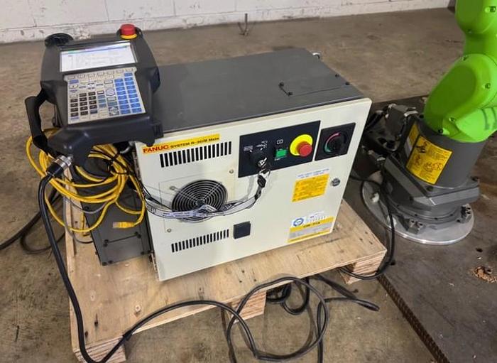 Used FANUC CR-7iA with R30iB Control, Cables & Teach