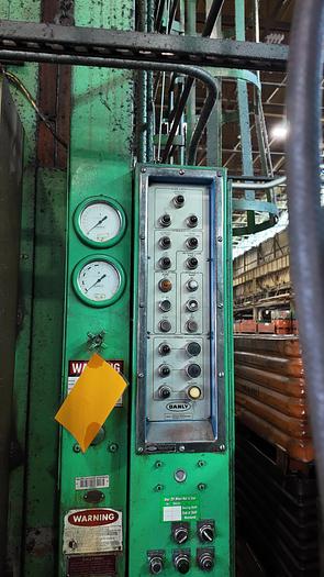 Used DANLY 1,000 TON HYDRAULIC PRESS GIB GUIDED STRAIGHT SIDE