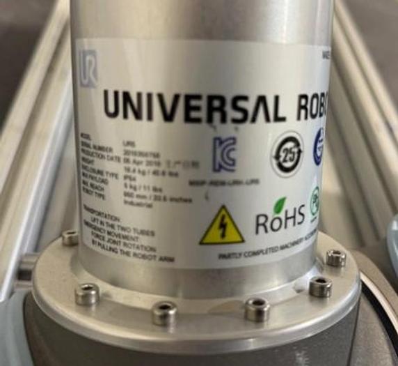 Used 2018 UNIVERSAL ROBOT MODEL UR5 WITH ROBOTIQ FT FORCE/TORQUE SENSOR, CAMERA MODULE & 2F ADAPTIVE GRIPPER