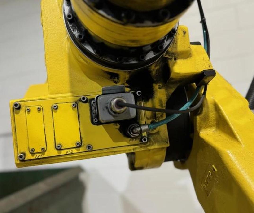 Used 2008  FANUC  M710IC/70T with R-30iA controller