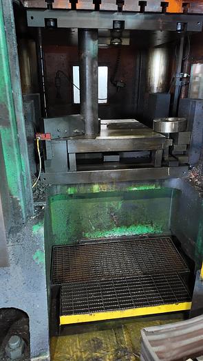 Used DANLY 1,000 TON HYDRAULIC PRESS GIB GUIDED STRAIGHT SIDE