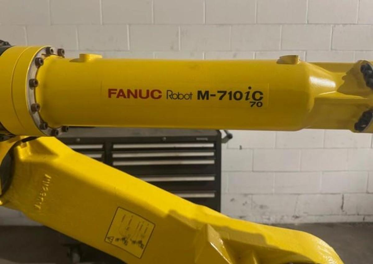 Used 2022 FANUC M710iC/70 with R30iB Plus Controller