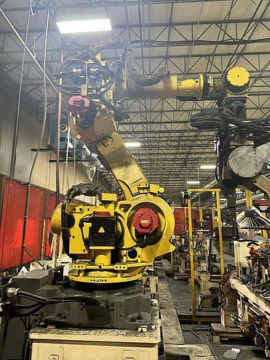 Used FANUC R-2000iB/165F WITH R30iB WITH 7TH AXIS SERVO SPOT WELD GUN AND 8TH AXIS 3 METER RTU
