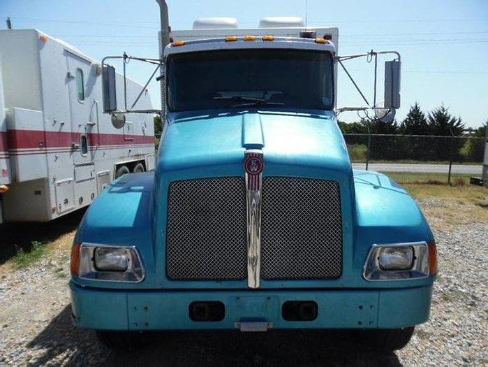 Used 2005 Kenworth Gulf Coast Wireline