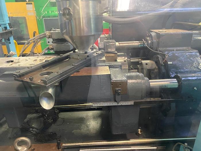 Used 1997 Demag ERGOtech System 500-200 Injection Moulding Machine