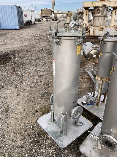 Used Used Filter Specialists Inc   Model FSC-1230-304 SS (12) 36" cartridge filter