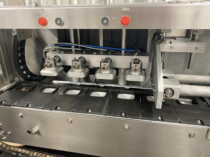 Gebraucht Schalenverarbeitungslinie für Kunststoffschalen (Feinkost), Multivac T700, Bj. 2012