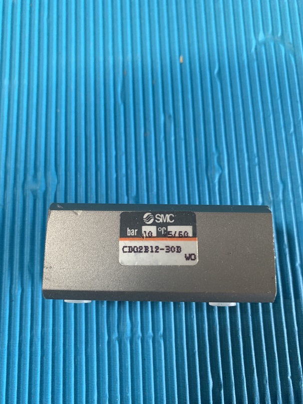 Used SMC Air Cylinder CDQ2B12-30D