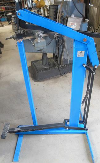 Used Caser, Stapler, Box, Post Bottom, Manual, 5/8"-7/8" Staples, #S742860