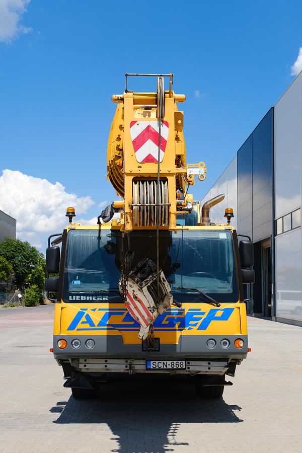 Used 2012 LIEBHERR LTM 1070-4.2