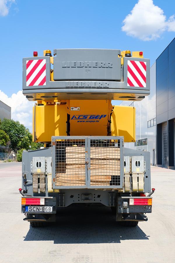 Used 2012 LIEBHERR LTM 1070-4.2