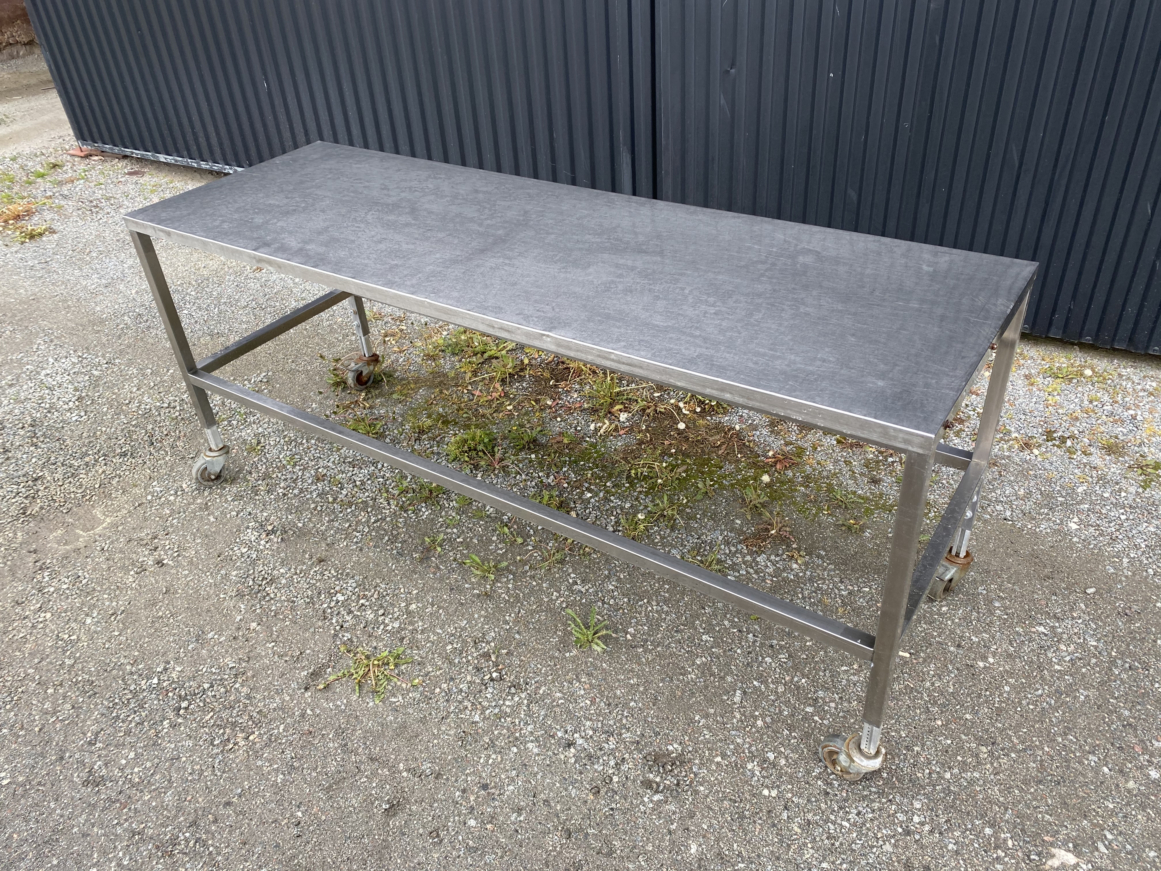 Begagnad Arbetsbord rostfritt 213x70cm
