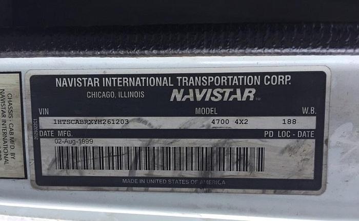 Used Global 2100TE Aircraft Deicer (2,100 gallon tank cap) on Navistar International Chassis