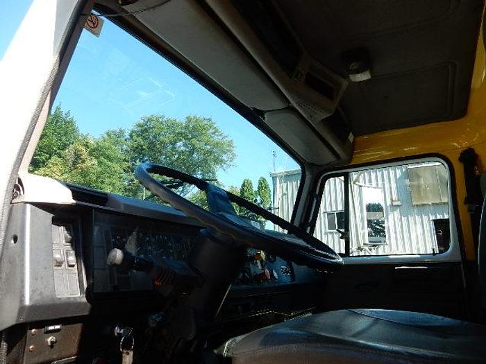 Used 1999 International 2574