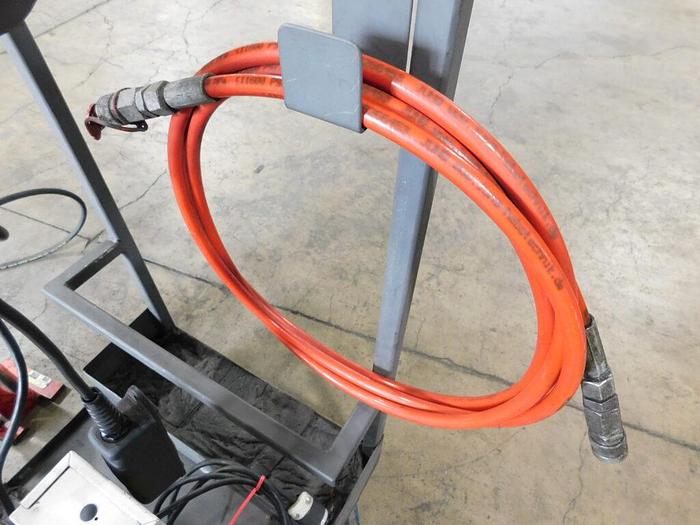 Used Jung JPE-30 Powered Hydraulic 520 Bar Confined Space Toe Jack Set