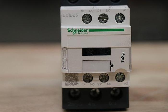Thompson Machinery Contactor 11 kW 25A  @24VAC 50/60Hz