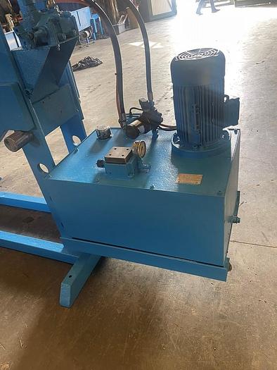 Usato PRESSA A PONTE 100-120 TON