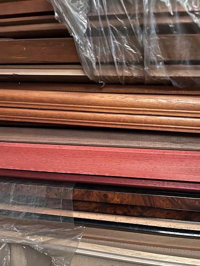 Usato CORNICI VARIE IN LEGNO