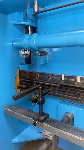 Usato PIEGATRICE ERMAKSAN 3000X160 TON IDRAULICA