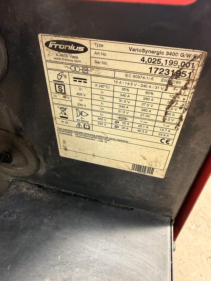 Usato SALDATRICE (N°5) FRONIUS VARO SYNERGIC 3400