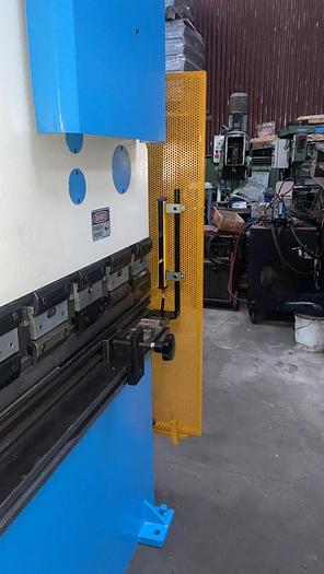 Usato PIEGATRICE ERMAKSAN 3000X160 TON IDRAULICA