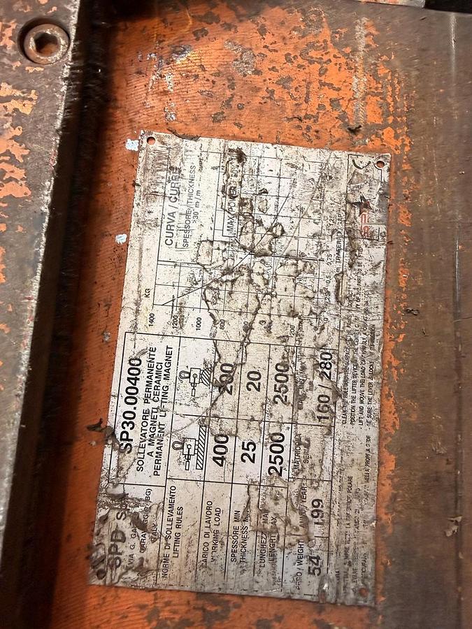 Usato MAGNETE DI SOLLEVAMENTO "TECNOMAGNETE"