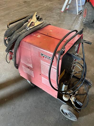 Usato SALDATRICE A TIG LINCOLN V300TC 