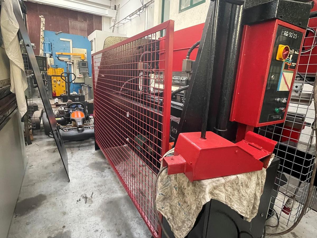 Usato PIEGATRICE SCHIAVI IDRAULICA 2500X50 TON