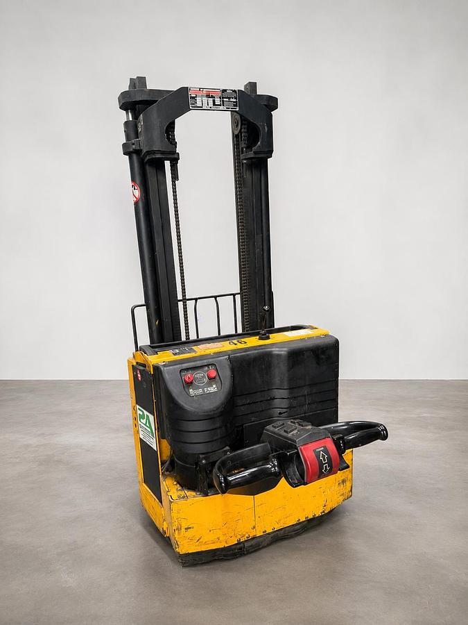 Usato TRANSPALLET ELETTRICO OM